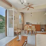 Apartment Captain's Dion